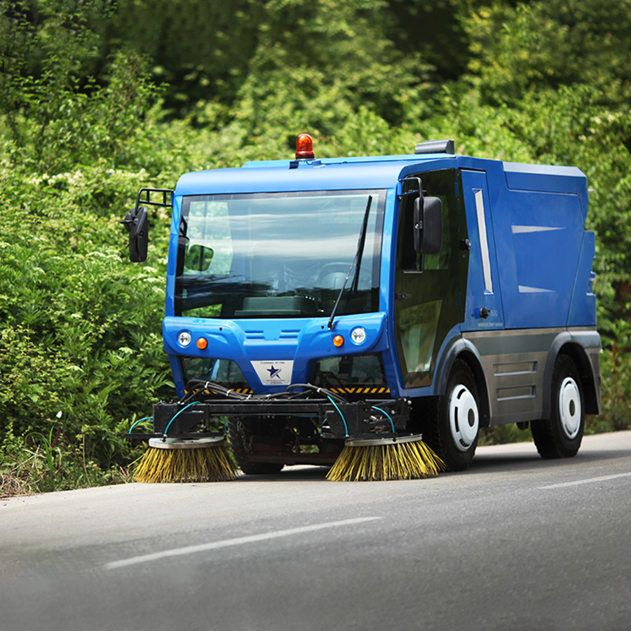 CLEANVAC ST 4000 ROAD AND STREET SWEEPING VEHICLE
