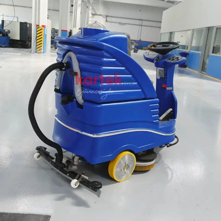 Cleanvac B11001 Ride-on Floor Scrubber